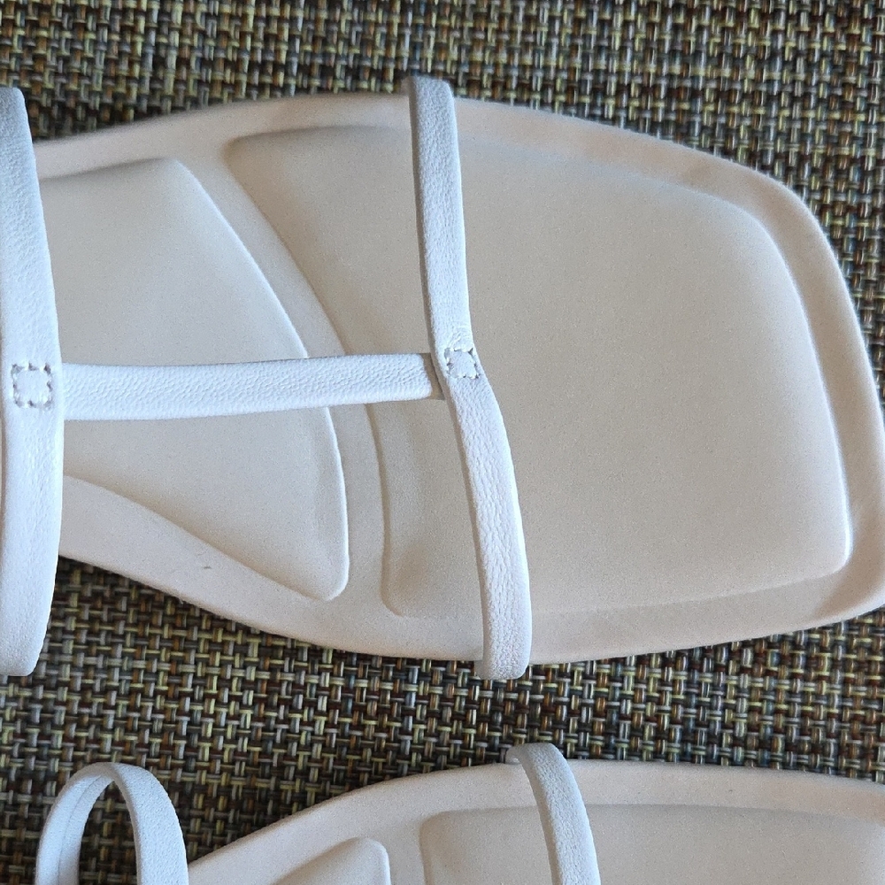 Marc Fisher White Marris Sandals - Picture 6 of 9